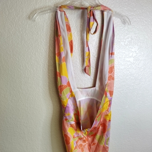 RUNAWAY THE LABEL MINDY MIDI DRESS in Sage Sz M - Picture 7 of 13